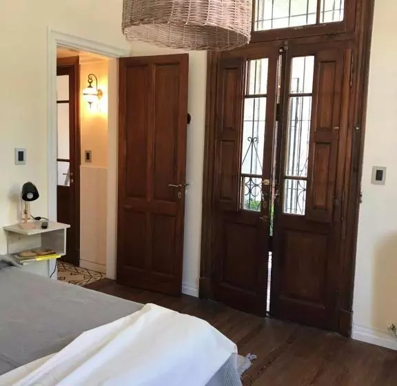 Aamiaismajoitus (B&B) La Yurta