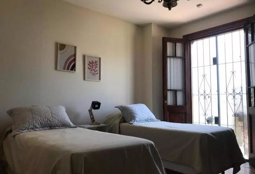 Aamiaismajoitus (B&B) La Yurta