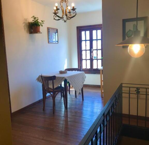 تختخواب و صبحانه La Yurta