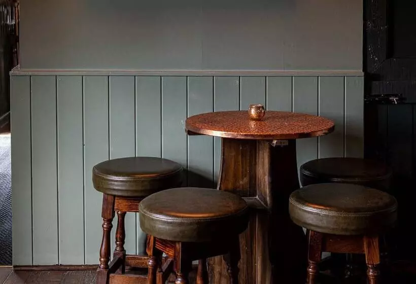 Aamiaismajoitus (B&B) The Three Swallows Cley