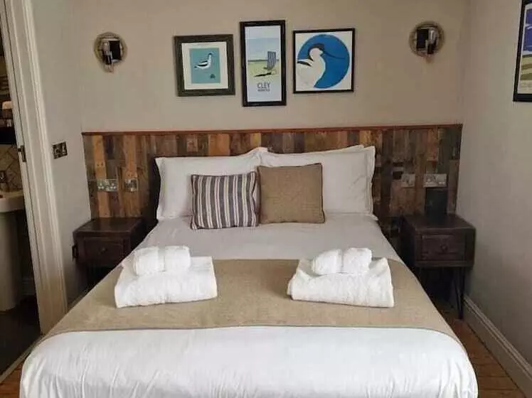 Aamiaismajoitus (B&B) The Three Swallows Cley