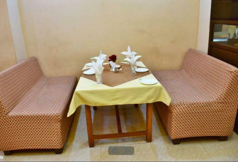 בית מלון כפרי Kailash Inn By Wb Comfort