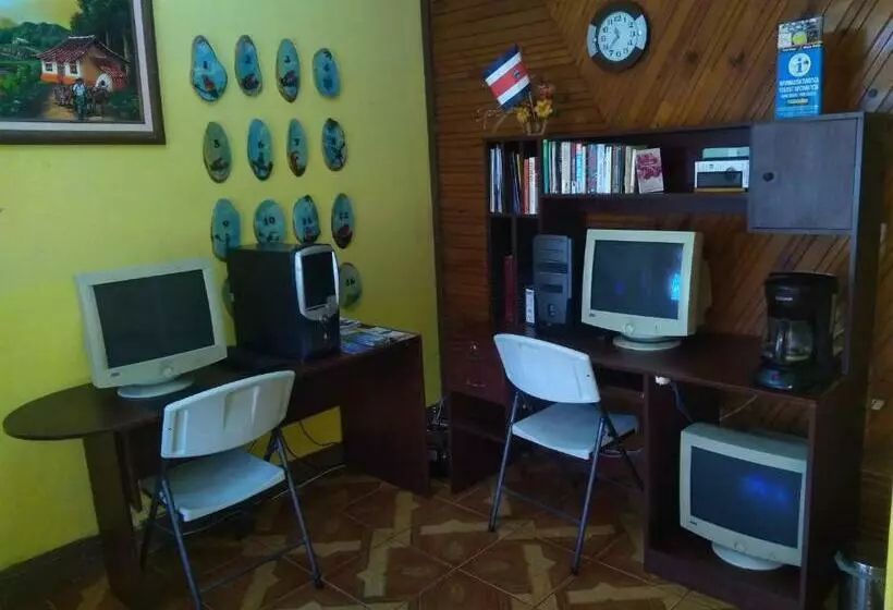 هتل Marruecos C.r