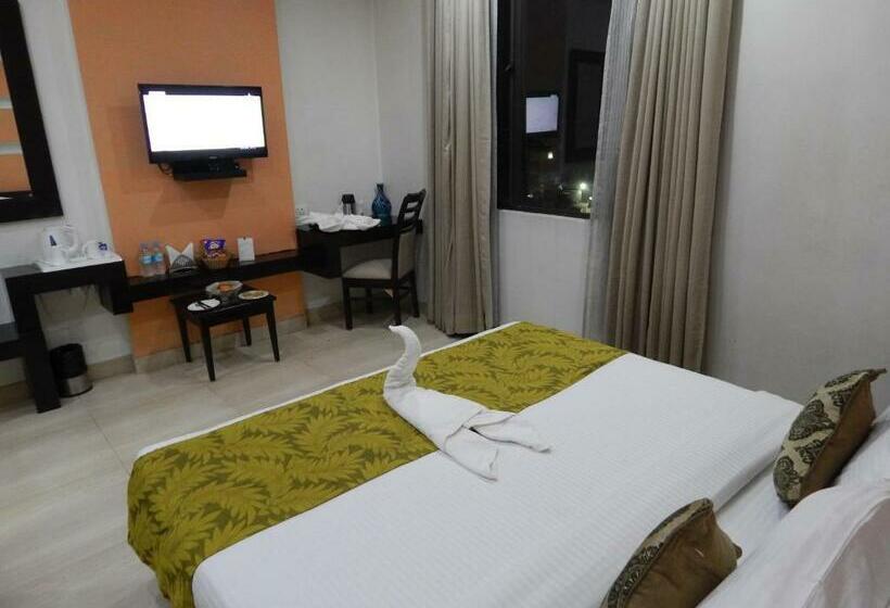 בית מלון כפרי The Marque By Luxus In Mathura