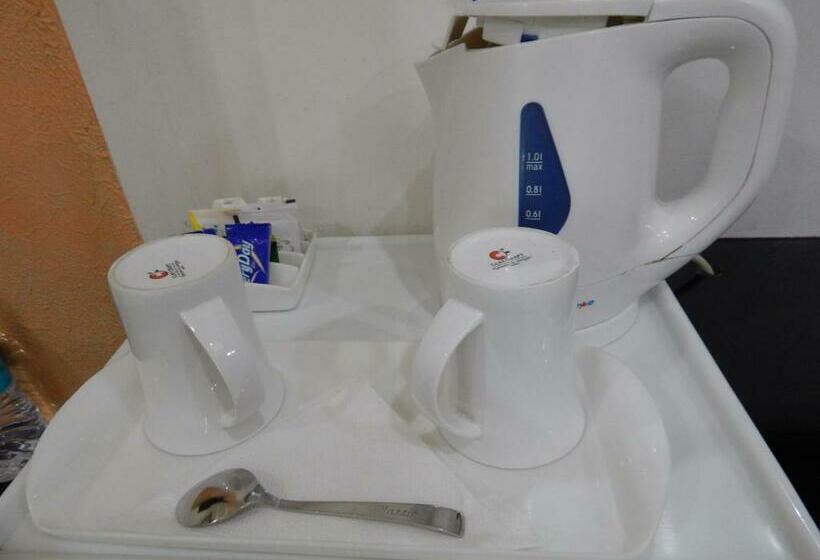 בית מלון כפרי The Marque By Luxus In Mathura