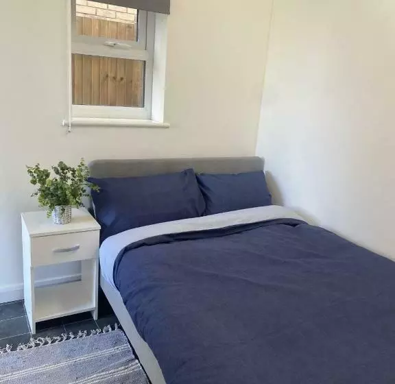 ペンション Converted Guest House For Short Term Stays