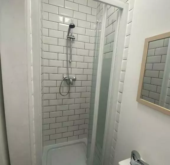 ペンション Converted Guest House For Short Term Stays