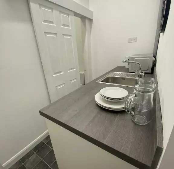 ペンション Converted Guest House For Short Term Stays