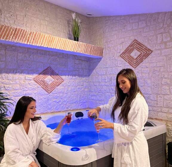 بنسيون Suite Privative Jacuzzi Sauna De La Villa Del Castagnol