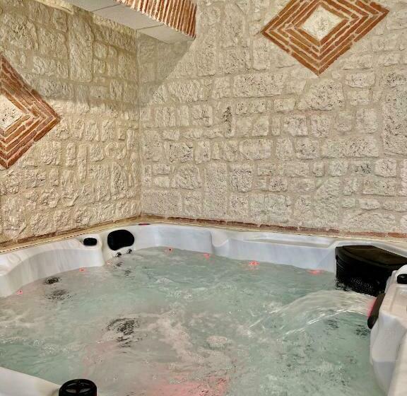 بنسيون Suite Privative Jacuzzi Sauna De La Villa Del Castagnol