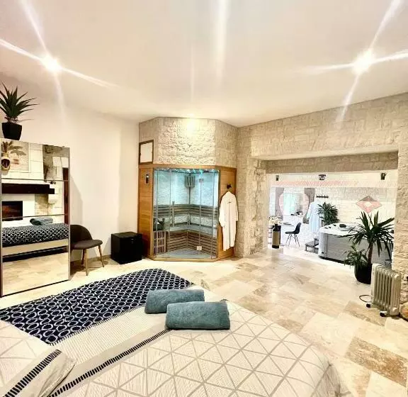 ペンション Suite Privative Jacuzzi Sauna De La Villa Del Castagnol