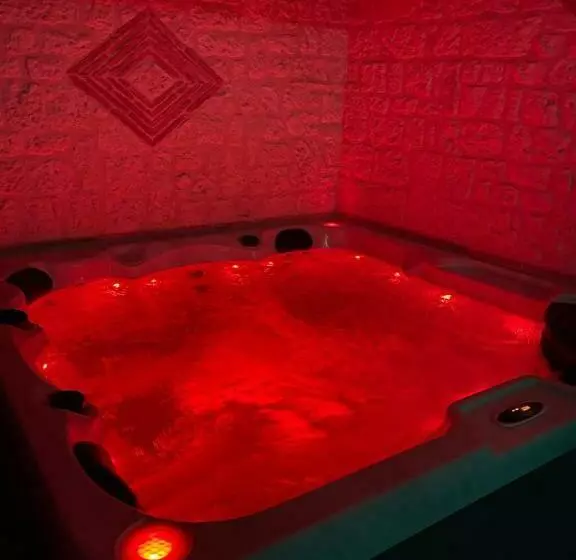 ペンション Suite Privative Jacuzzi Sauna De La Villa Del Castagnol