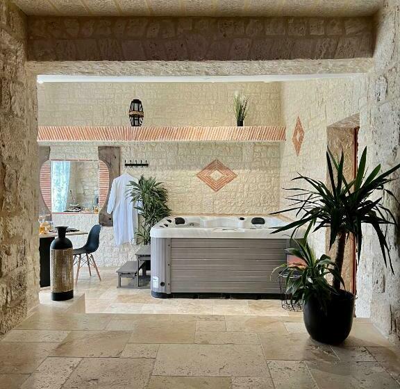 بنسيون Suite Privative Jacuzzi Sauna De La Villa Del Castagnol
