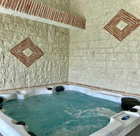 بنسيون Suite Privative Jacuzzi Sauna De La Villa Del Castagnol