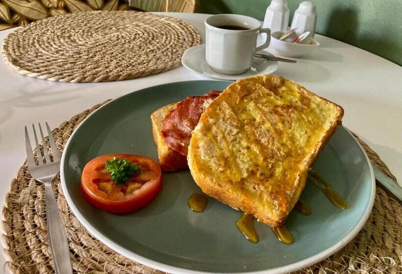 펜션 The Merino Guest House