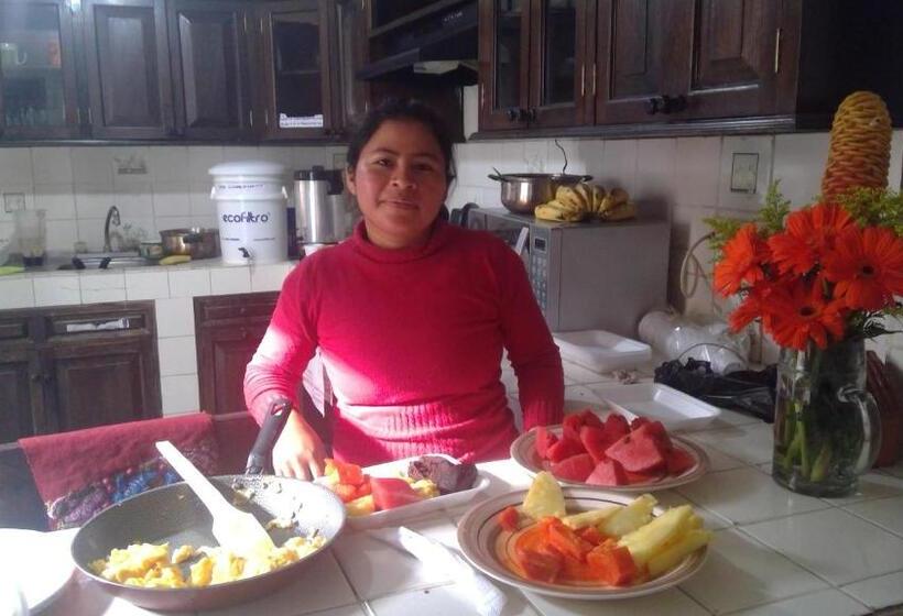 هاستل Huellas Hostal Antigua