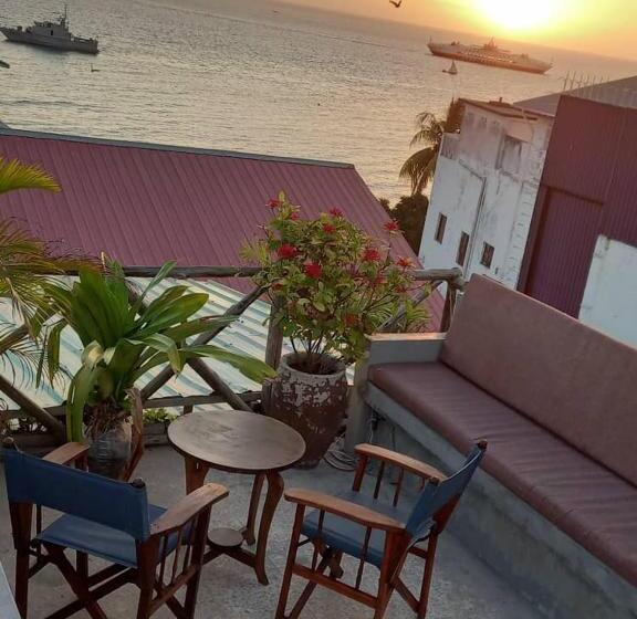 مبيت وإفطار Kuti Hotel Stone Town