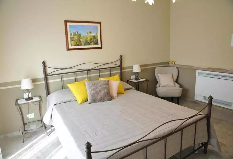 Aamiaismajoitus (B&B) La Casa Dell Alloro