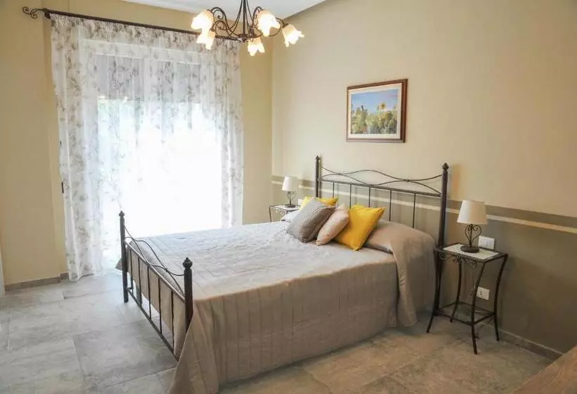 Aamiaismajoitus (B&B) La Casa Dell Alloro