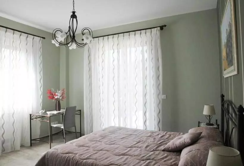 Aamiaismajoitus (B&B) La Casa Dell Alloro