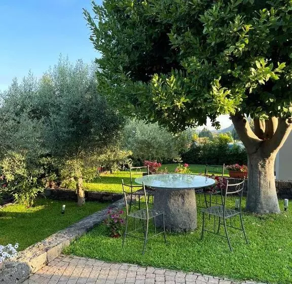 Aamiaismajoitus (B&B) La Casa Dell Alloro