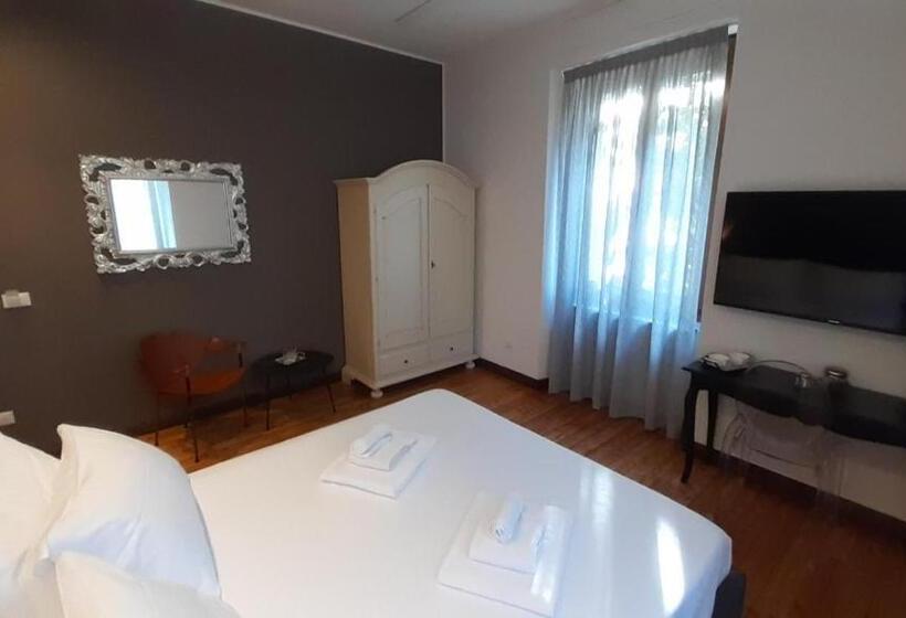 ベッドアンドブレックファースト La Villa Charme & Pleasure