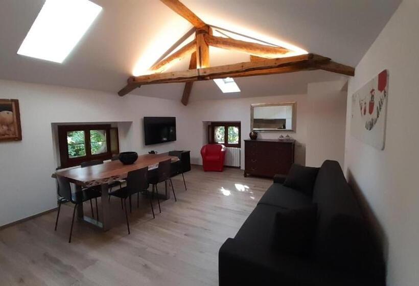 ベッドアンドブレックファースト La Villa Charme & Pleasure