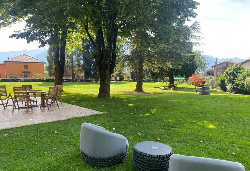 ベッドアンドブレックファースト La Villa Charme & Pleasure