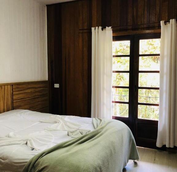 تختخواب و صبحانه Pousada Vila Floratta Capivari