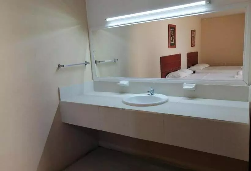 هتل Las Flores Campeche