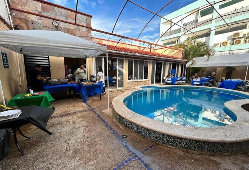 Hotel Las Flores Campeche