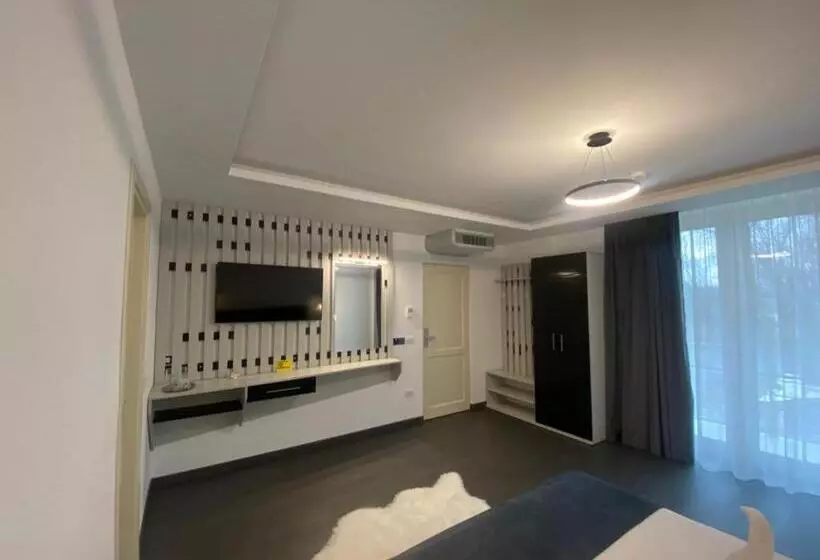 ホテル Ocaua Lui Cuza