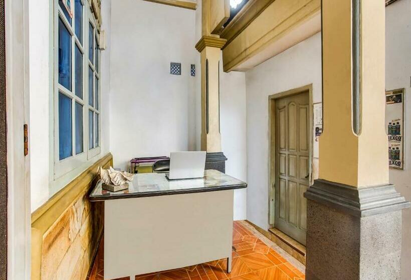 בית מלון כפרי Oyo 90771 Mess 19 Syariah