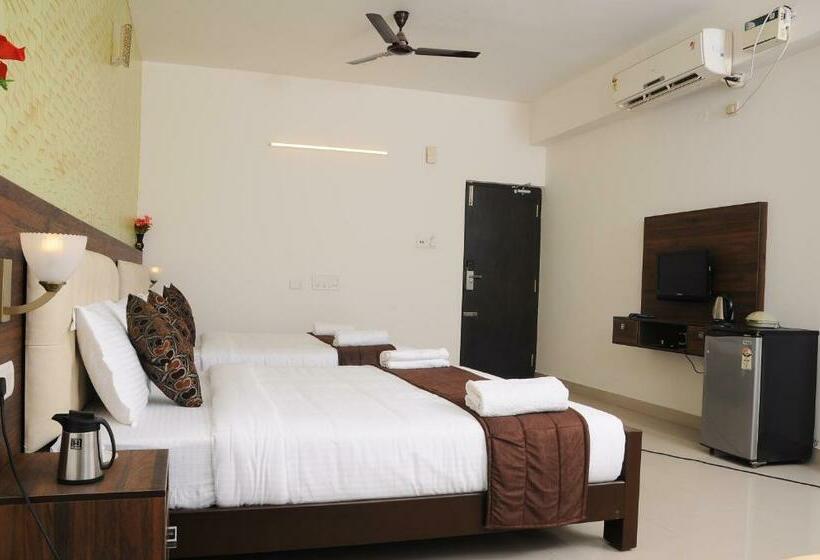 Hotel Platinum Arrow Hub