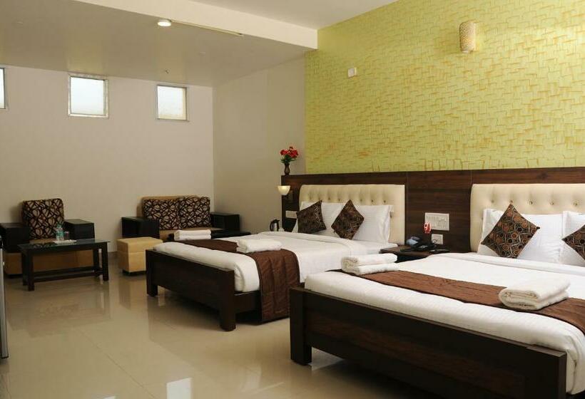 Hotel Platinum Arrow Hub