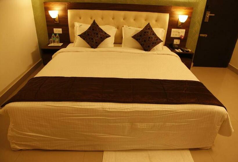 Hotel Platinum Arrow Hub