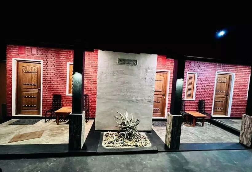 ペンション Moon Harbour Inn