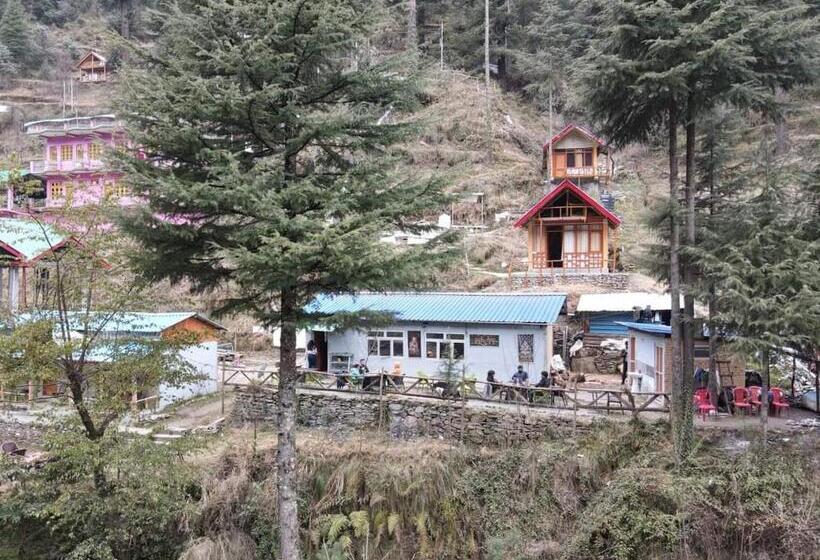 Pensão Reverberate Cafe & Cottages   Negi S Place