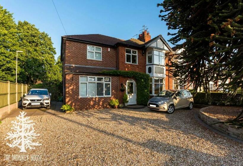 The Monkey House B&b