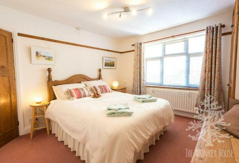The Monkey House B&b