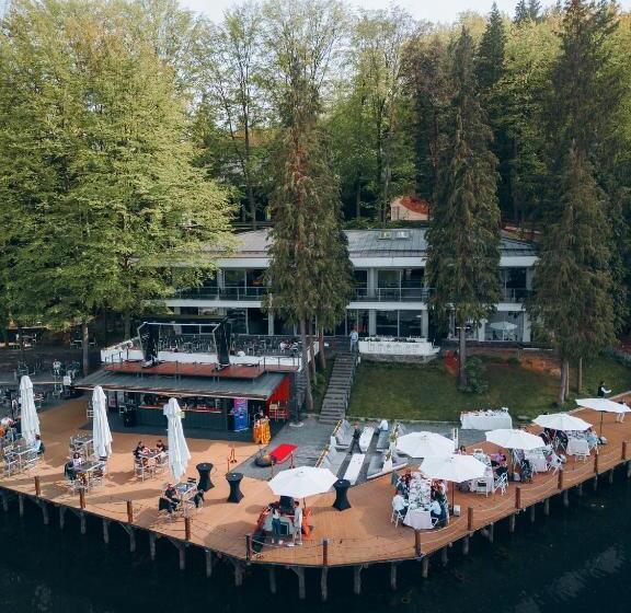 Adventure Lake Resort Simared