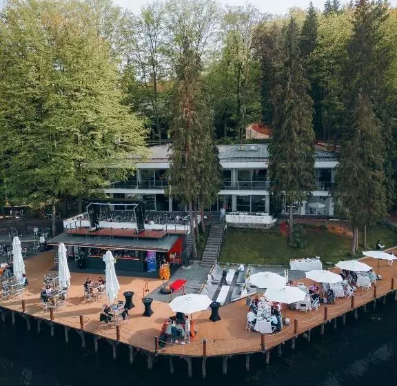 Adventure Lake Resort  Simared