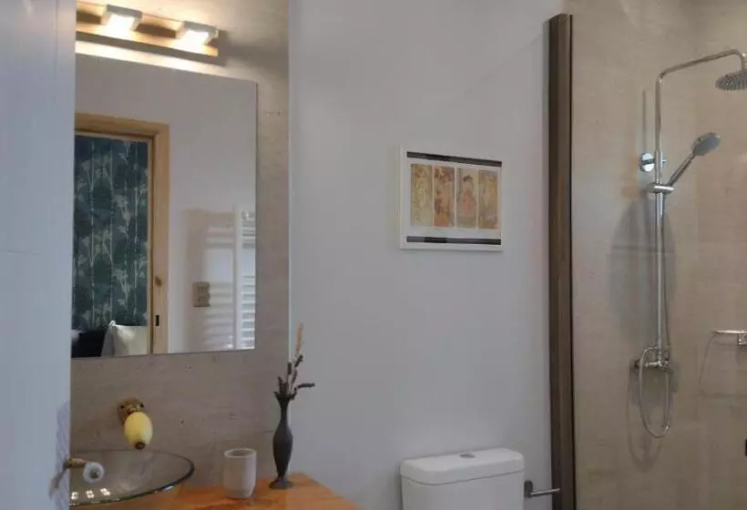 Aamiaismajoitus (B&B) Entre Nous