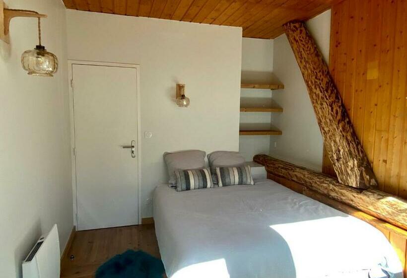 مبيت وإفطار La Tanière