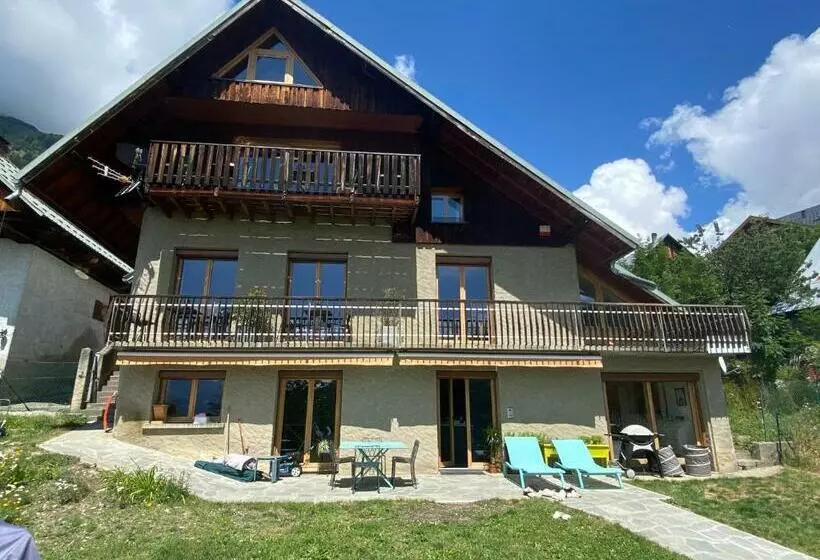 ベッドアンドブレックファースト La Tanière