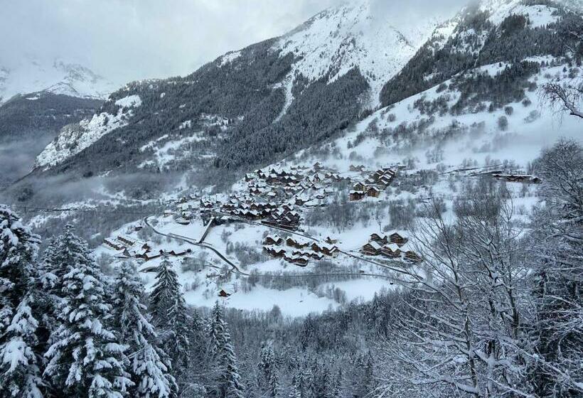 مبيت وإفطار La Tanière