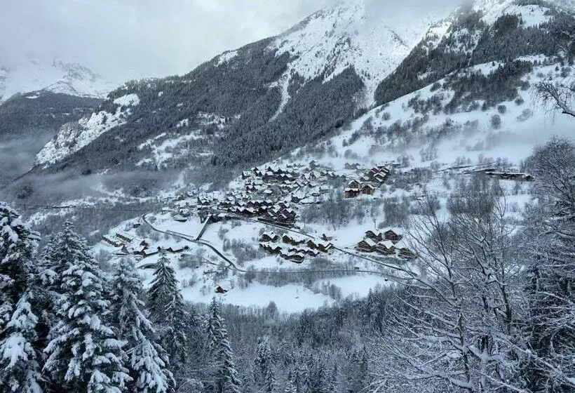 ベッドアンドブレックファースト La Tanière