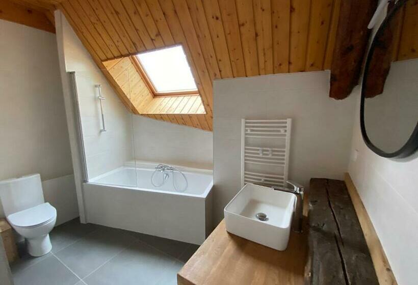 مبيت وإفطار La Tanière