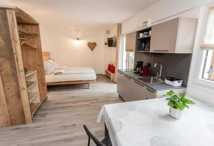 ホテル Agritur E Cinque