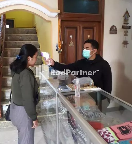 Hotelli Bromo Indah Lestari Homestay Mitra Reddoorz